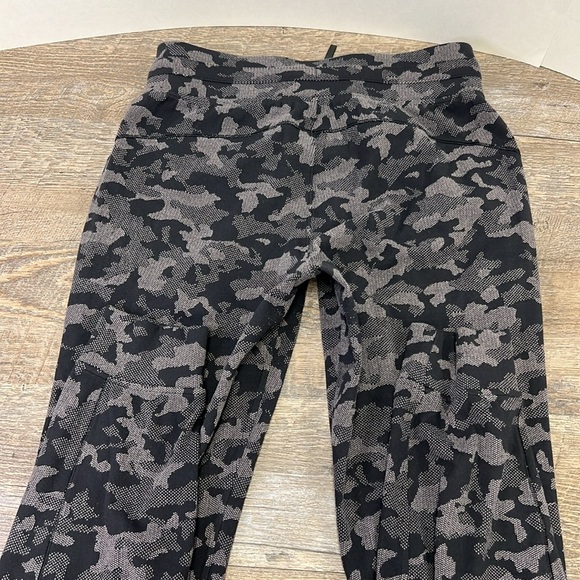 Lululemon READY TO RULU Jogger Pants -Heritage Camo Jacquard Rock Size 8 - Picture 4 of 11